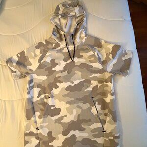 Old Navy Short Sleeve Hoodie - Camo